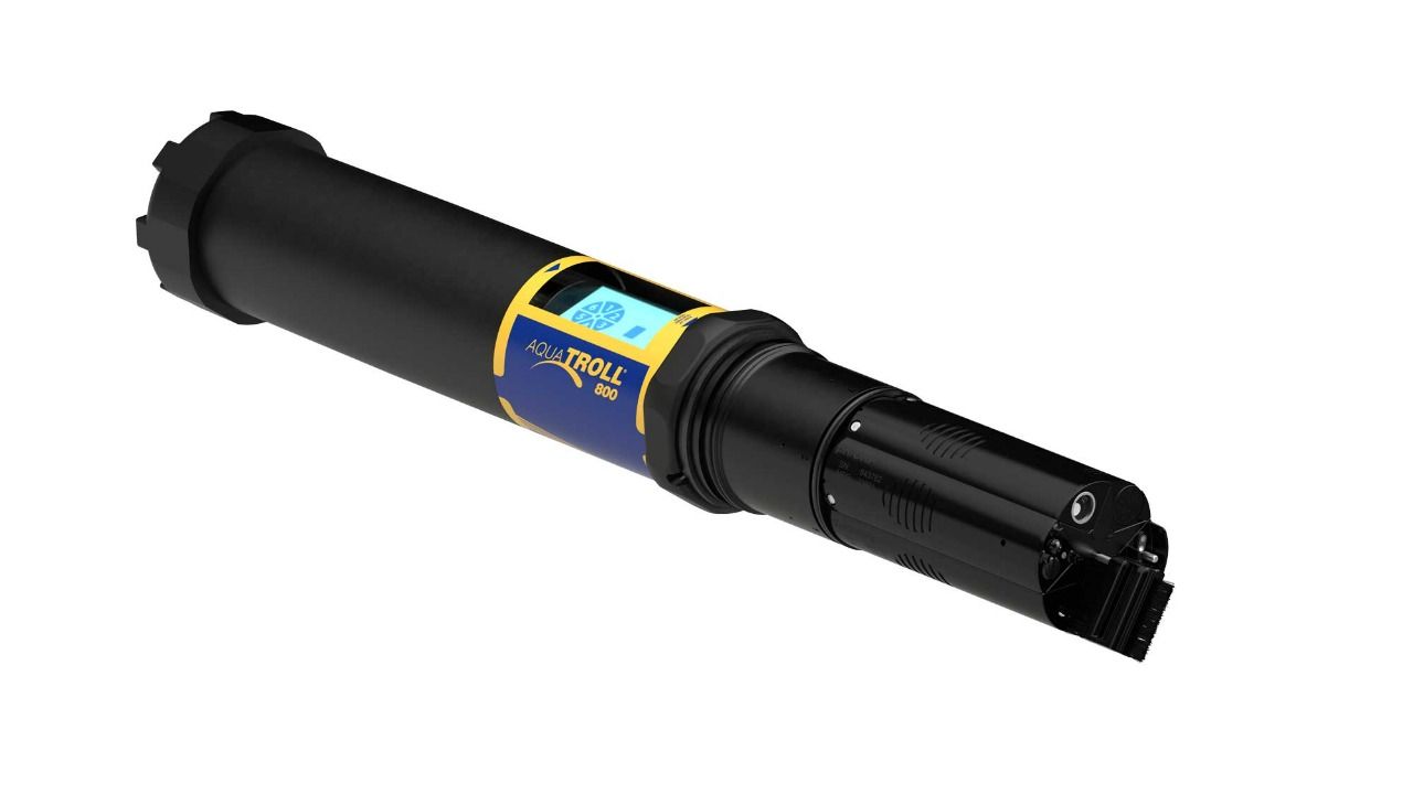 Aqua TROLL 800 with the restrictor removed displaying sensors and wiper.